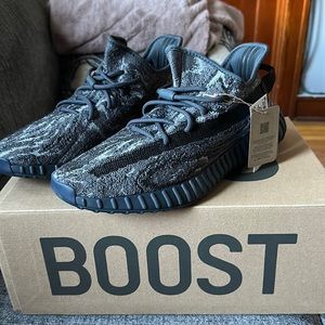 NEW Yeezys Boost 350 V2